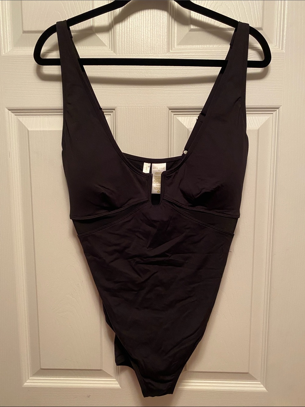 Anne Cole Black One Piece Swimsuit…size 16